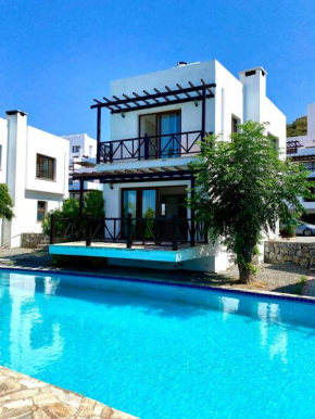 3 Bedroom Holiday Villa Close to Casinos